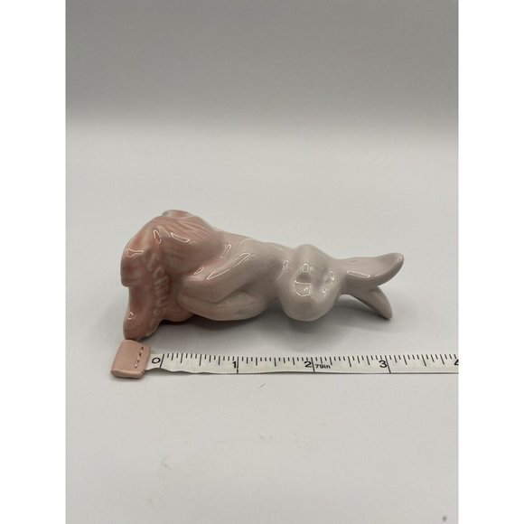 Le Creuset Baking Chef Pie Bunny Rabbit Funnel Light Shell PINK 3.75” NIB NEW - Picture 9 of 9